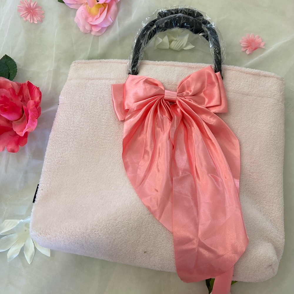 Chic Pink Tote with Decorative Bow